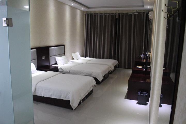 Double or Twin Room Private External Bathroom